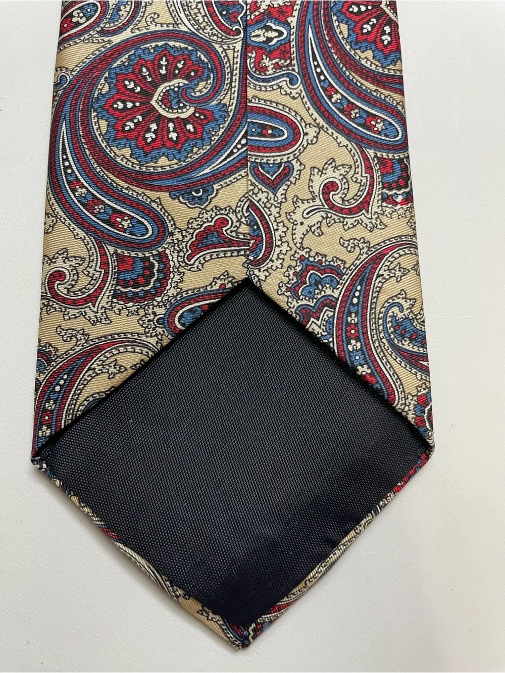 Gino Coyolli Vintage 100% Silk Paisley Necktie - Red Blue Gold Cream
